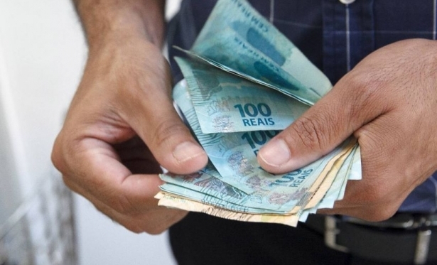Governo reduz para R$ 1.031 estimativa de salrio mnimo para 2020