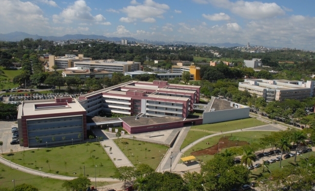 Cursinho pr-Enem da UFMG tem atividades online durante isolamento social