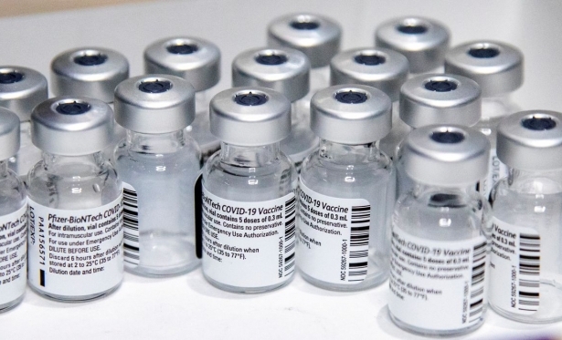 3,2 milhões de doses da Pfizer chega ao Brasil