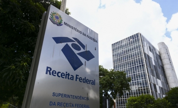 Arrecadação federal cresce 12,9% e bate recorde