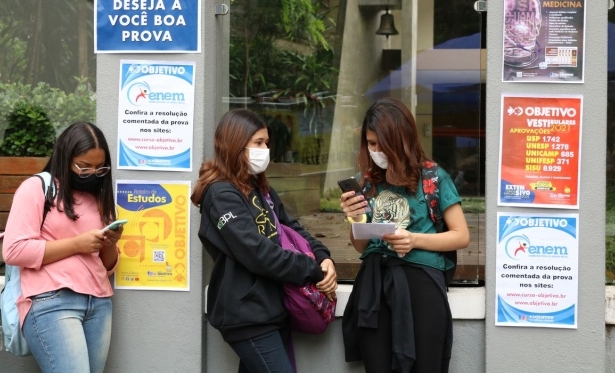 Enem serve de acesso ao ensino superior no Brasil e em Portugal