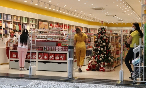 Alimentos e presentes pressionam inflao do Natal