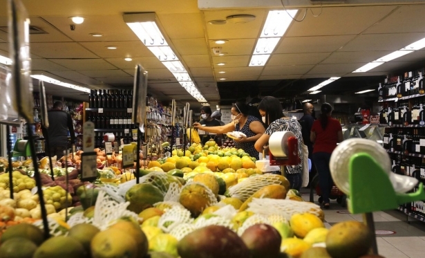 Itens da ceia de Natal tm diferena de preo de 124,72%