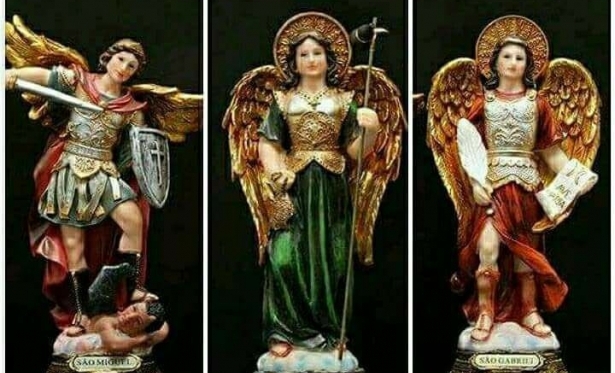 PEDE A PROTEÇÃO DOS ARCANJOS MIGUEL, GABRIEL E RAFAEL