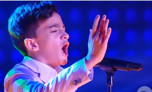 The Voice Kids: garoto canta Ave Maria e emociona público e jurados