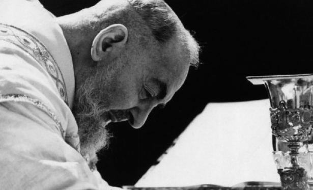 Quando duas almas do purgatório apareceram ao Padre Pio