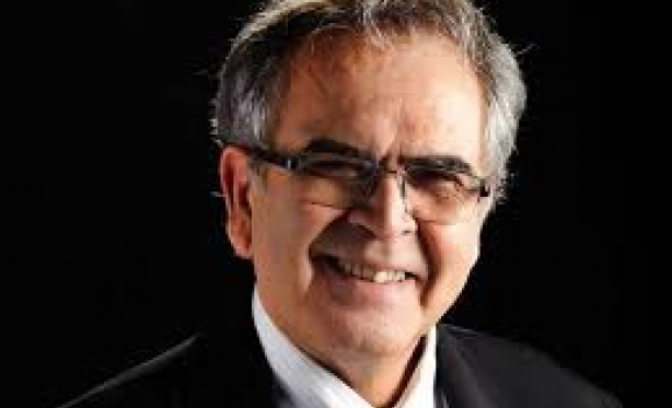 PADRE ZEZINHO RESPONDE A UM EVANGÉLICO MAL INFORMADO.